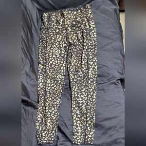 Gold metallic cheetah print leggings